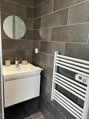 Salle de bains dans l'établissement Gîte 