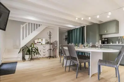 Cuisine ou kitchenette dans l'établissement Gîte 