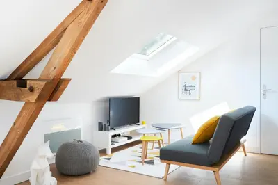 Télévision ou salle de divertissement dans l'établissement Minuit à Paris - Wifi fibre/Linge/Parking