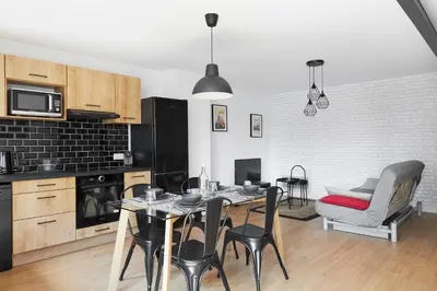 Cuisine ou kitchenette dans l'établissement New-York New-York : fibre Wifi/Linge/Parking