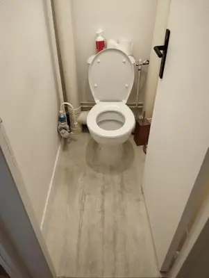 Salle de bains dans l'établissement Appartement proche stade et parc expo (2)