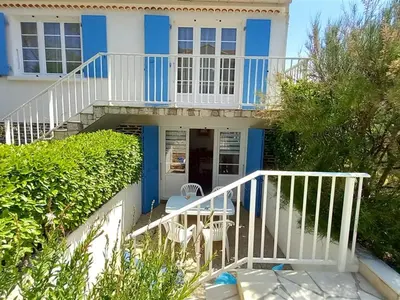 Balcon ou terrasse dans l'établissement Appartement 2 chambres près de la plage - Animaux admis - FR-1-323-314