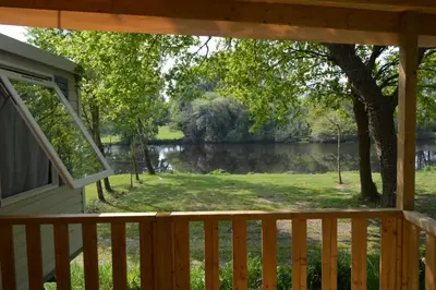 Jardin de l'établissement mobil home