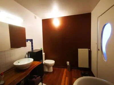 Salle de bains dans l'établissement Trentemoult : Charmante grande maison avec vue sur Loire 105 m2
