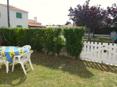 Jardin de l'établissement Maison calme proche plage, animaux admis, parking - FR-1-323-376