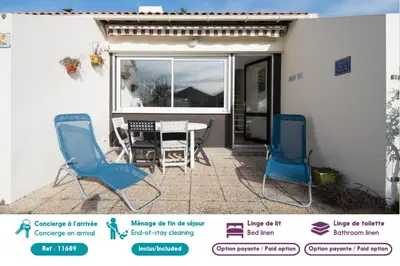 Terrasse ou espace extérieur de l'établissement Maison dans résidence calme + piscine à Pornic
