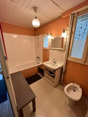 Salle de bains dans l'établissement Guynemer 8pers