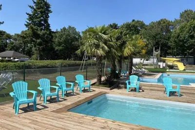 Piscine de l'établissement ZEcamping 3 chiens acceptés club enfant piscine chauffée ou située à proximité