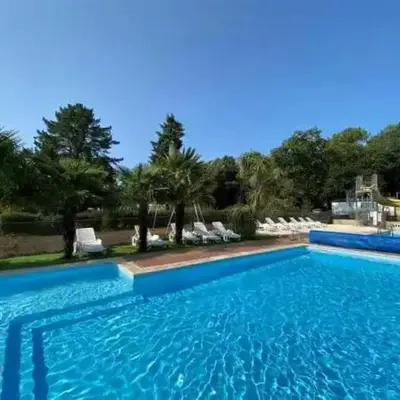 ZEcamping 3 chiens acceptés club enfant piscine chauffée