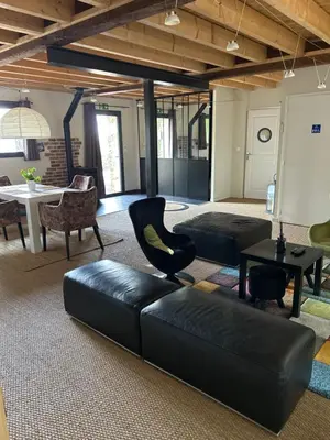 Coin salon dans l'établissement Gîte campagne