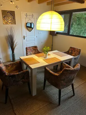Coin salon dans l'établissement Gîte campagne
