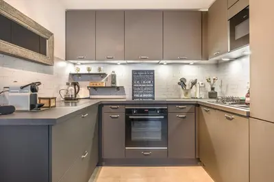 Cuisine ou kitchenette dans l'établissement Le Renoir - Maison au calme à 20min de Nantes