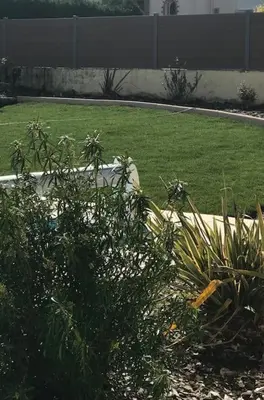 Jardin de l'établissement Charmant T3 privé avec vue et accès piscine