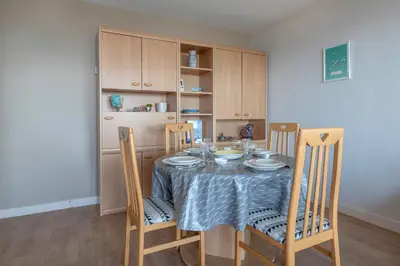 Cuisine ou kitchenette dans l'établissement Appartement face mer pour 4 à Saint Brévin L’Océan