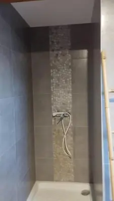 Salle de bains dans l'établissement L'Ecrin - Saphir