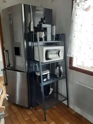 Cuisine ou kitchenette dans l'établissement Maison lumineuse quartier calme la barre de monts
