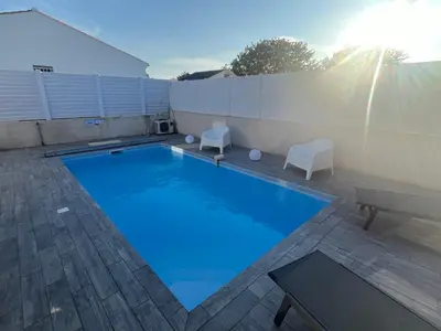 Piscine de l'établissement Villa avec piscine ou située à proximité