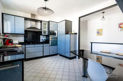 Cuisine ou kitchenette dans l'établissement Rêveries au bord de l’Erdre