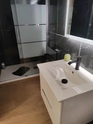 Salle de bains dans l'établissement Studio concorde proche Aéroport de Nantes