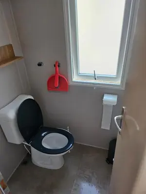 Salle de bains dans l'établissement Mobil home 6 personnes