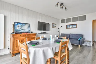 Télévision ou salle de divertissement dans l'établissement Aux portes de l'océan à Saint-Jean-de-Monts