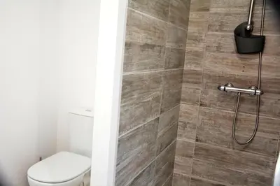 Salle de bains dans l'établissement Nouveau gîte Beaulieu à Combree