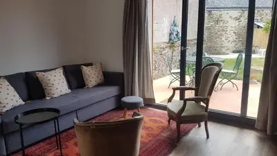 Coin salon dans l'établissement Nouveau gîte Beaulieu à Combree