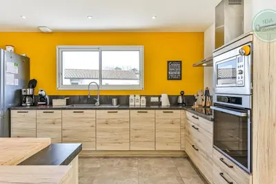 Cuisine ou kitchenette dans l'établissement Villa la Fleur des Dunes