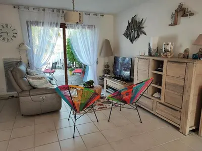 Télévision ou salle de divertissement dans l'établissement PORNICHET maison classée 3 étoiles à 700m plage a pieds