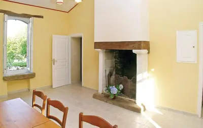 Plan de l'établissement Nice Home In La Chapelle Hermier