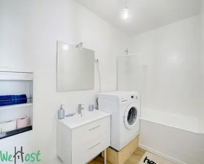 Salle de bains dans l'établissement Scribe bleu1 Cosy & calme au cœur de Nantes