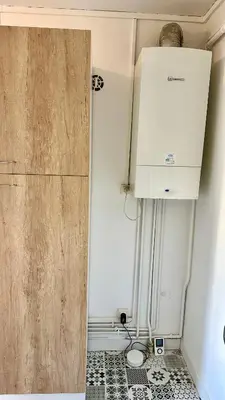 Plan de l'établissement LE BORD DE LA LOIRE - chambre avec salle de bains commune
