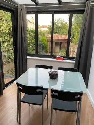 Balcon ou terrasse dans l'établissement Appartement avec jardin Duchaffault 44100Nantes