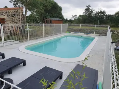 Piscine de l'établissement Gîte de la BOËRE - piscine ou située à proximité