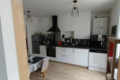Cuisine ou kitchenette dans l'établissement Gite du Porche 79700 Mauléon 20min Puy du FOU