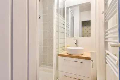 Salle de bains dans l'établissement Douce échappée à deux pas de la plage