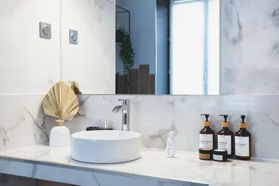 Salle de bains dans l'établissement LOVE ROOM, La Douce Angevine
