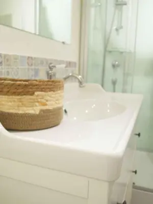 Salle de bains dans l'établissement Terre de Métamorphose Eco-gîtes