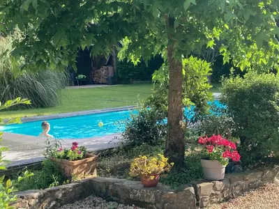 Piscine de l'établissement La Marmoire ou située à proximité
