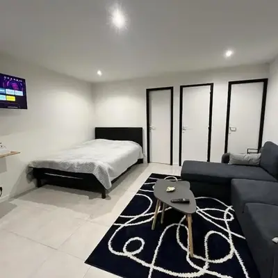 Studio indépendant & lumineux