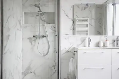 Salle de bains dans l'établissement Le Grand Bédier