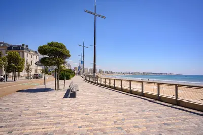Vue générale sur la mer ou vue sur la mer prise depuis la maison d'hôtes