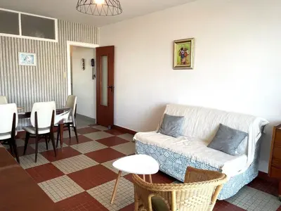 Coin salon dans l'établissement Appartement 1 chambre pour 4 à Saint-Jean-de-Monts, proche plage - FR-1-323-515