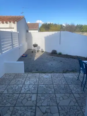 Plan de l'établissement Petite maison à proximité commerces et plage