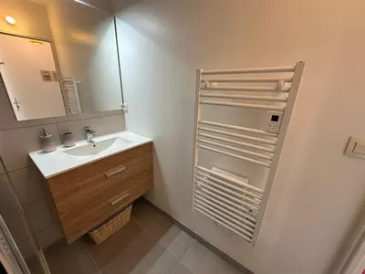 Salle de bains dans l'établissement La garenne, près des commerces