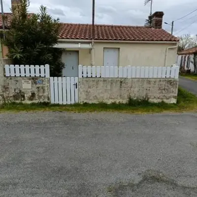 maison dans hameau 6 km de la mer