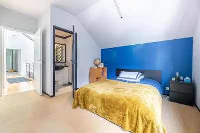 Un ou plusieurs lits dans un hébergement de l'établissement Large fully renovated 250m house