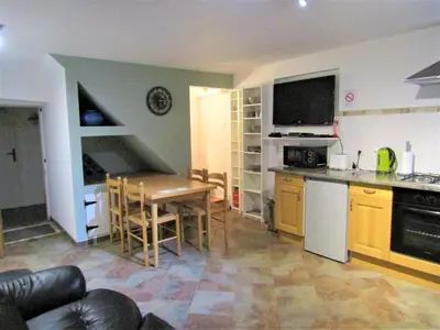 Cuisine ou kitchenette dans l'établissement Noyer
