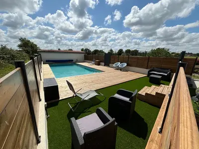 Piscine de l'établissement Cerisier ou située à proximité