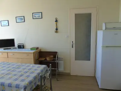 Cuisine ou kitchenette dans l'établissement Le Voilier